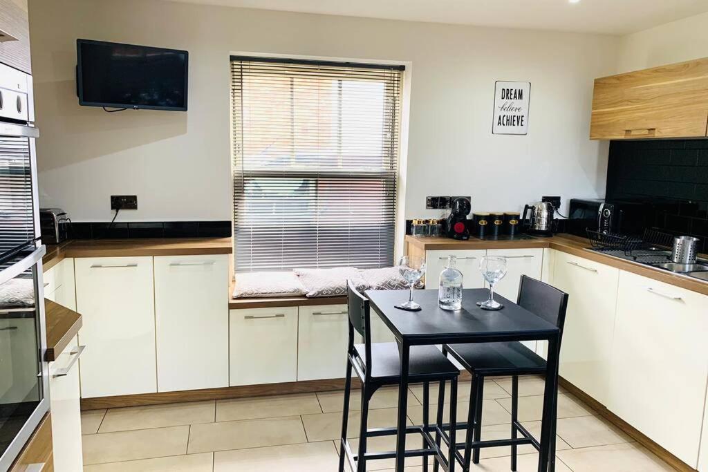 Boutique Townhouse Uphill Lincoln Villa Eksteriør billede